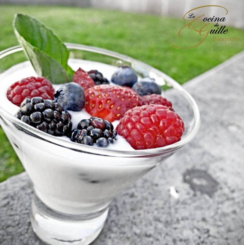 Yogurt con Berries
